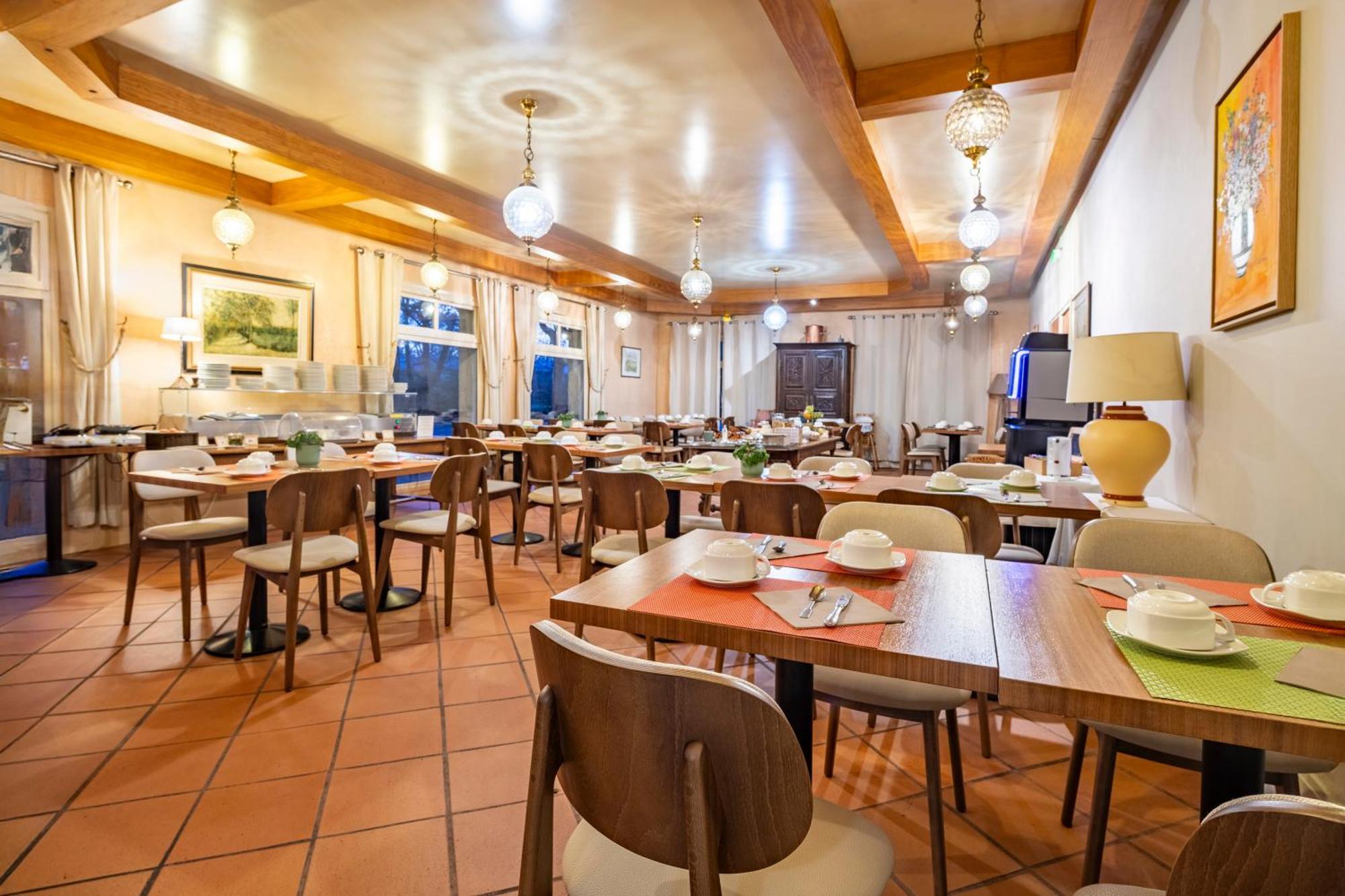 Sauvigny-le-Bois Le Relais Fleuri, Hotel Et Restaurant Logis - Avallon מראה חיצוני תמונה