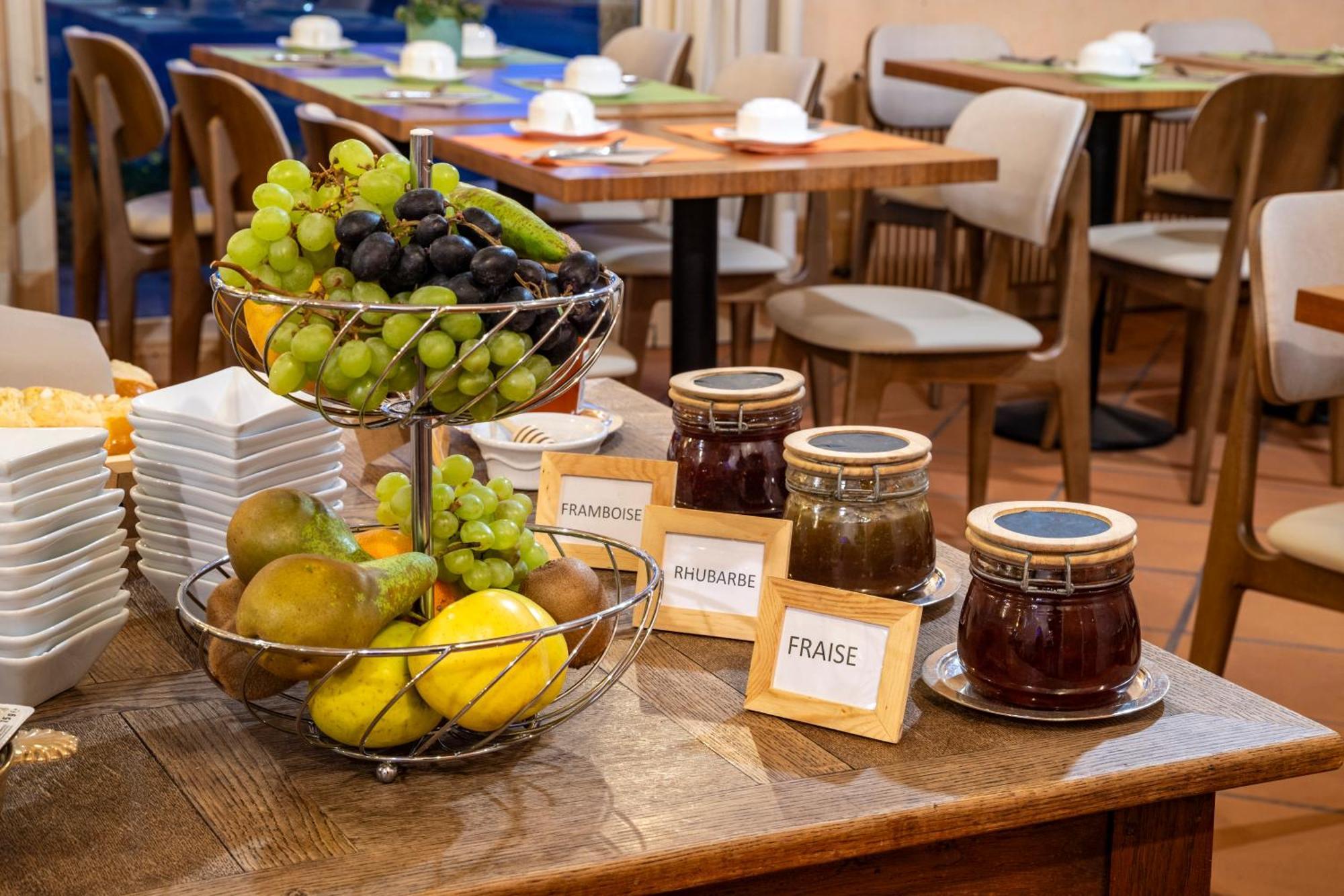 Sauvigny-le-Bois Le Relais Fleuri, Hotel Et Restaurant Logis - Avallon מראה חיצוני תמונה