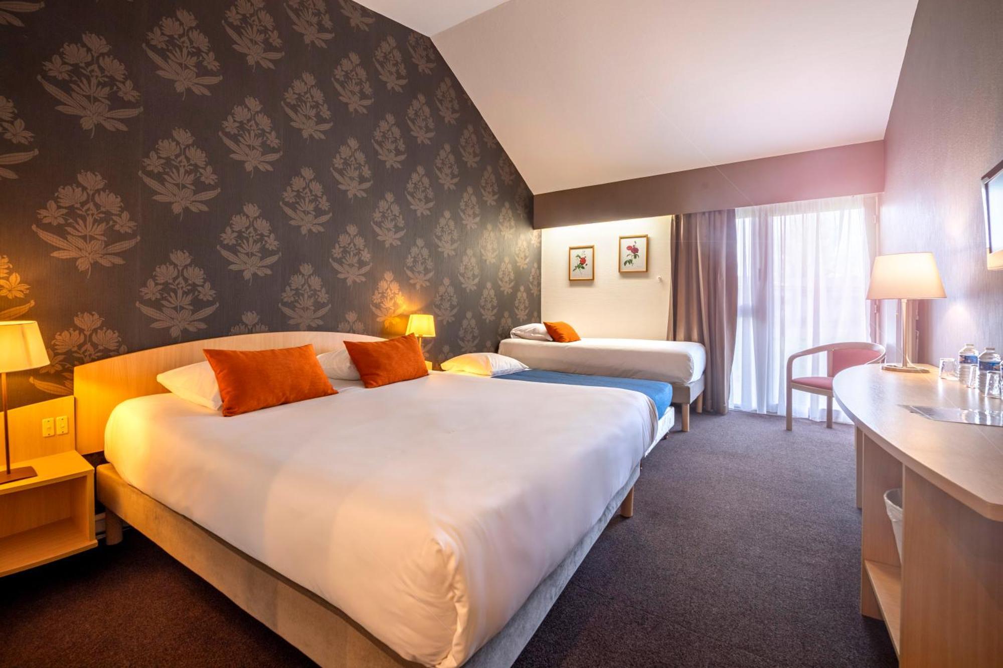 Sauvigny-le-Bois Le Relais Fleuri, Hotel Et Restaurant Logis - Avallon מראה חיצוני תמונה