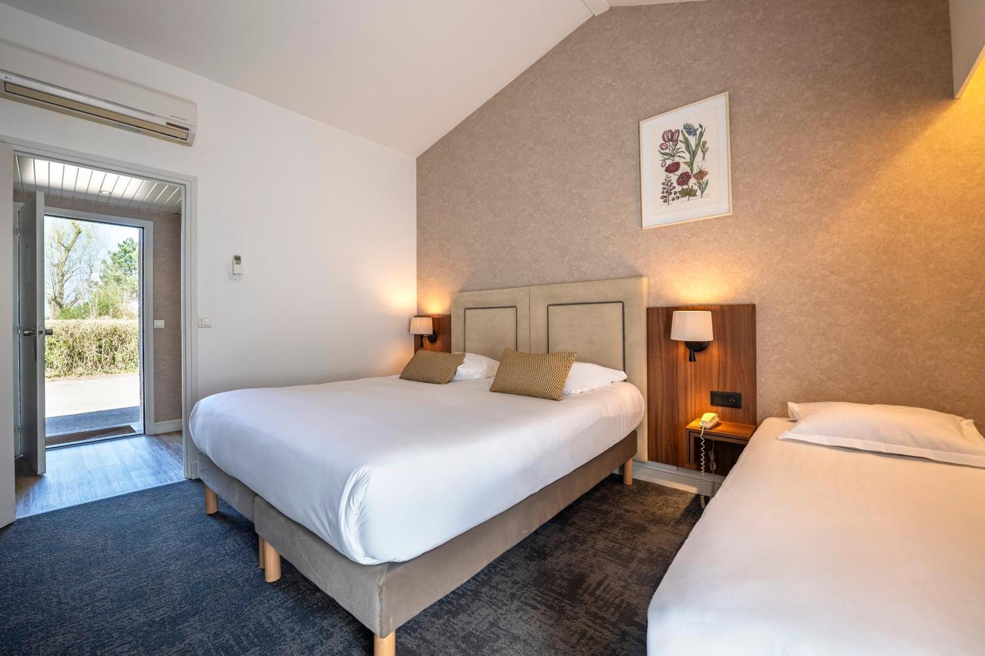 Sauvigny-le-Bois Le Relais Fleuri, Hotel Et Restaurant Logis - Avallon מראה חיצוני תמונה